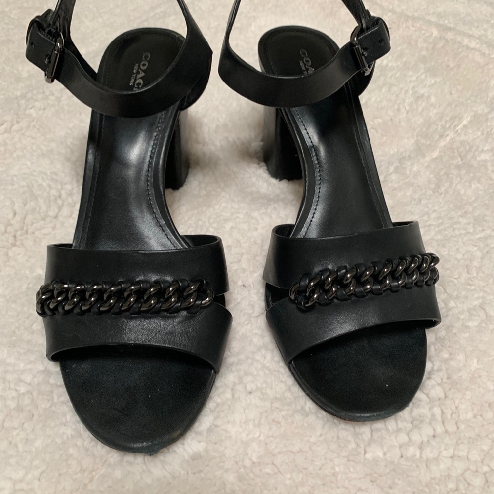 Coach 'Phoebe" sandals with chain on toe Size 10